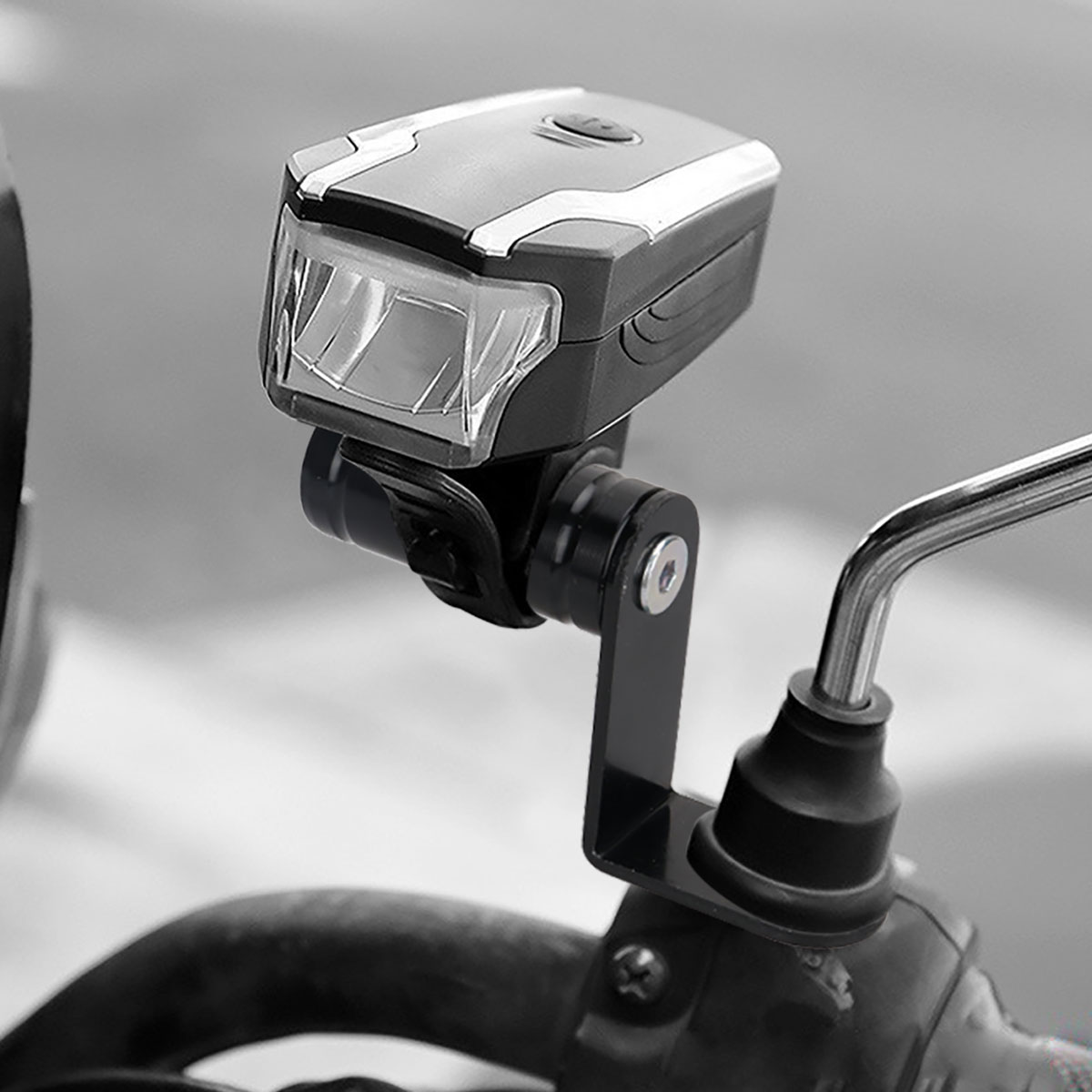 Moto Mirror Expander Bracket M - огляд і ціна Mirror Extender Bar